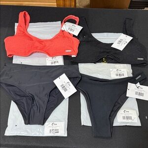 2 Tops & 2 Bottoms Size Large